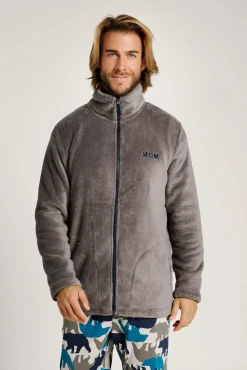 Bata corta hombre cremallera detalle bordado gris | MUYDEMI