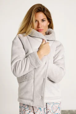 Bata corta mujer detalles borreguito | MUYDEMI