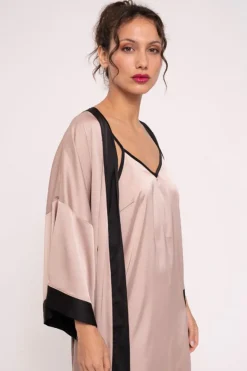 Bata mujer satén rosa | MUYDEMI