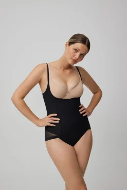 Body-up reductor braga de tul negro