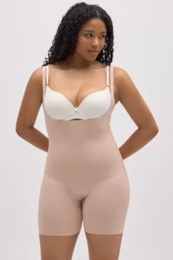 Body-up reductor con abertura acabados invisibles nude