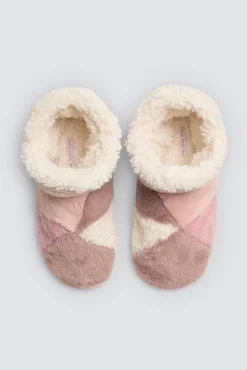 Botas de casa pelo con detalles de colores