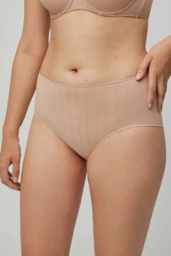 Braga alta canalé nude