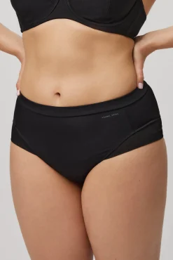 Braga alta con tul negro