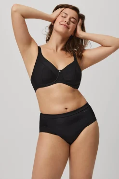 Braga alta con tul negro