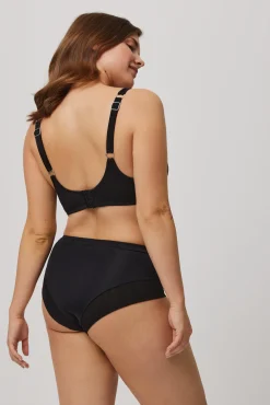 Braga alta con tul negro