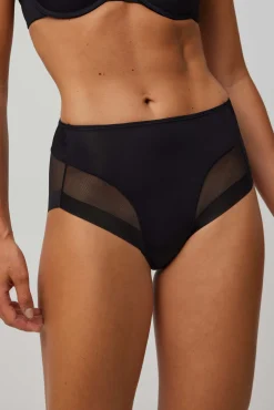 Braga alta de tul negro