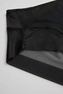 Braga alta de tul negro