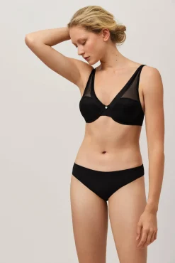 Braga brasileña tul negro