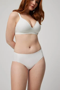 Braga de control con acabados invisibles blanco