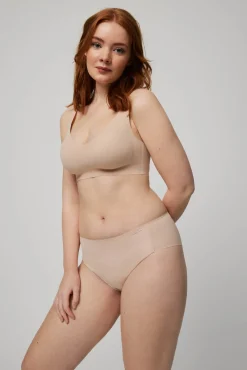 Braga de control con acabados invisibles nude