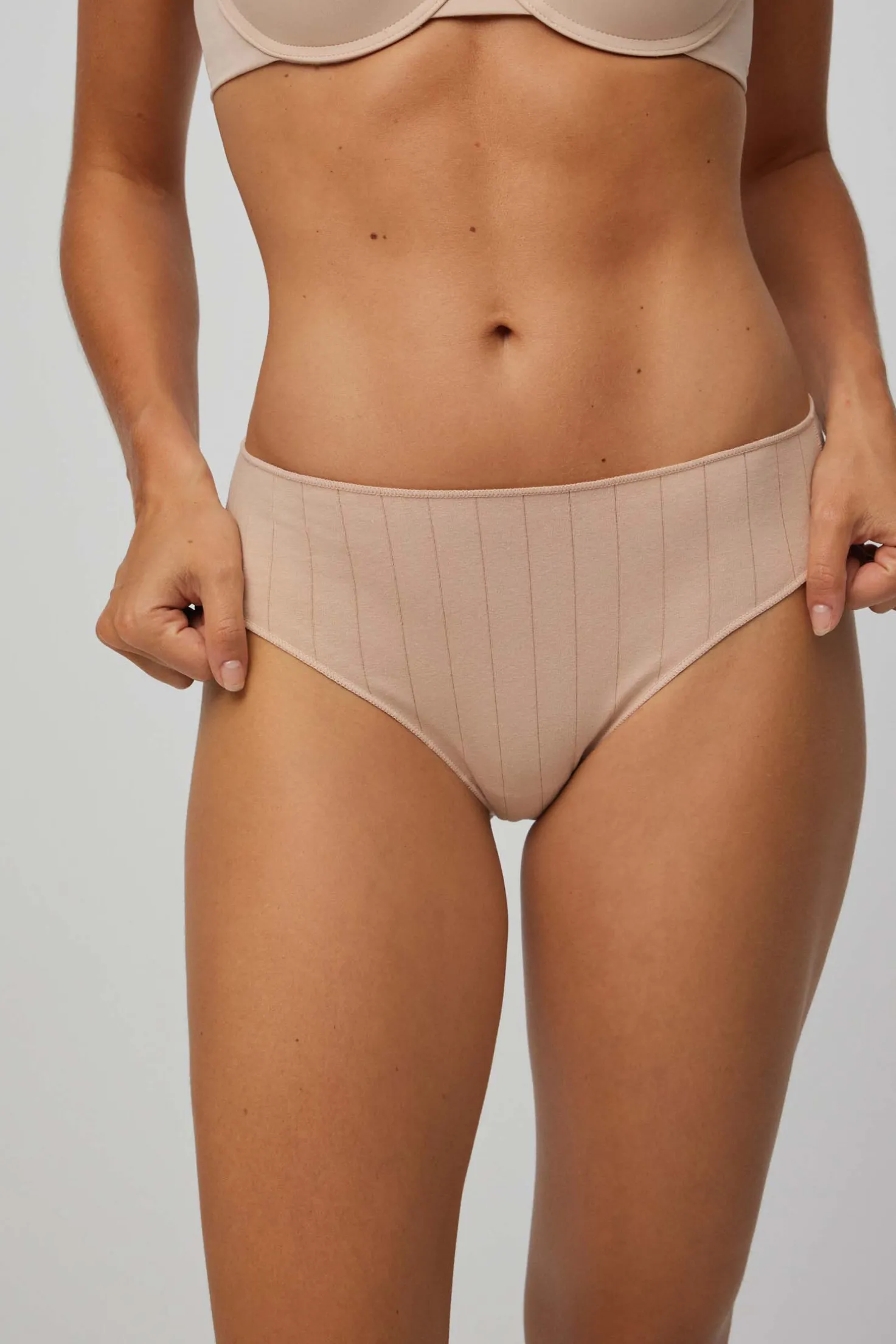 Braga midi canalé nude