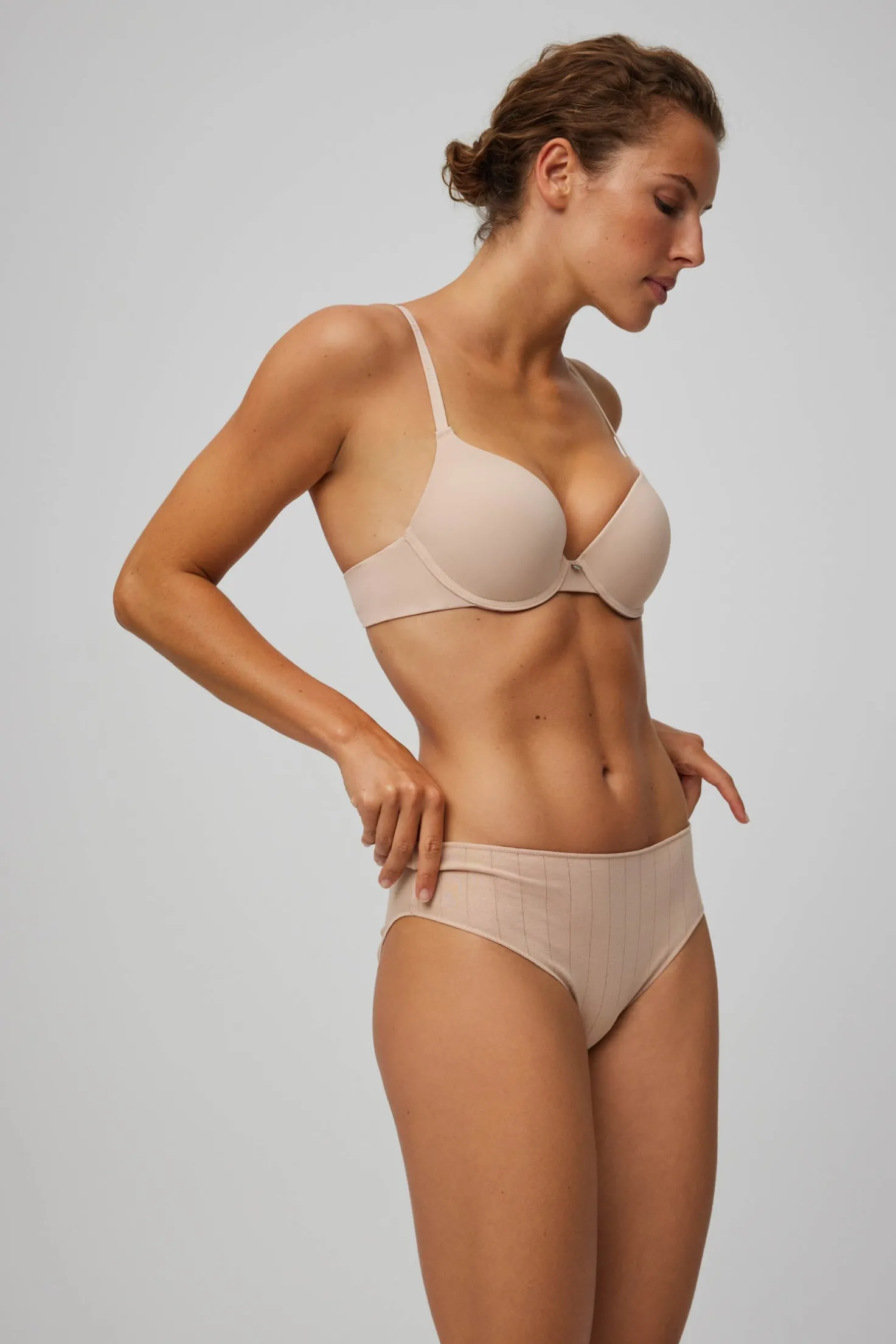 Braga midi canalé nude