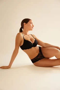 Braga midi encaje negro