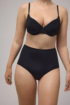 Braga reductora láser compresión media negra