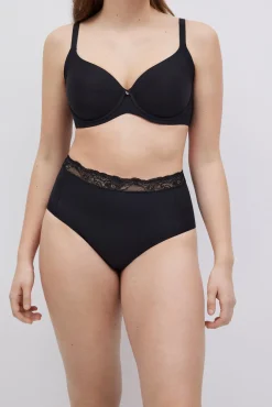 Braga reductora media compresión negro