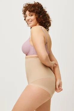 Braguita alta reductora compresión media nude