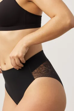 Braguita reductora encaje negro