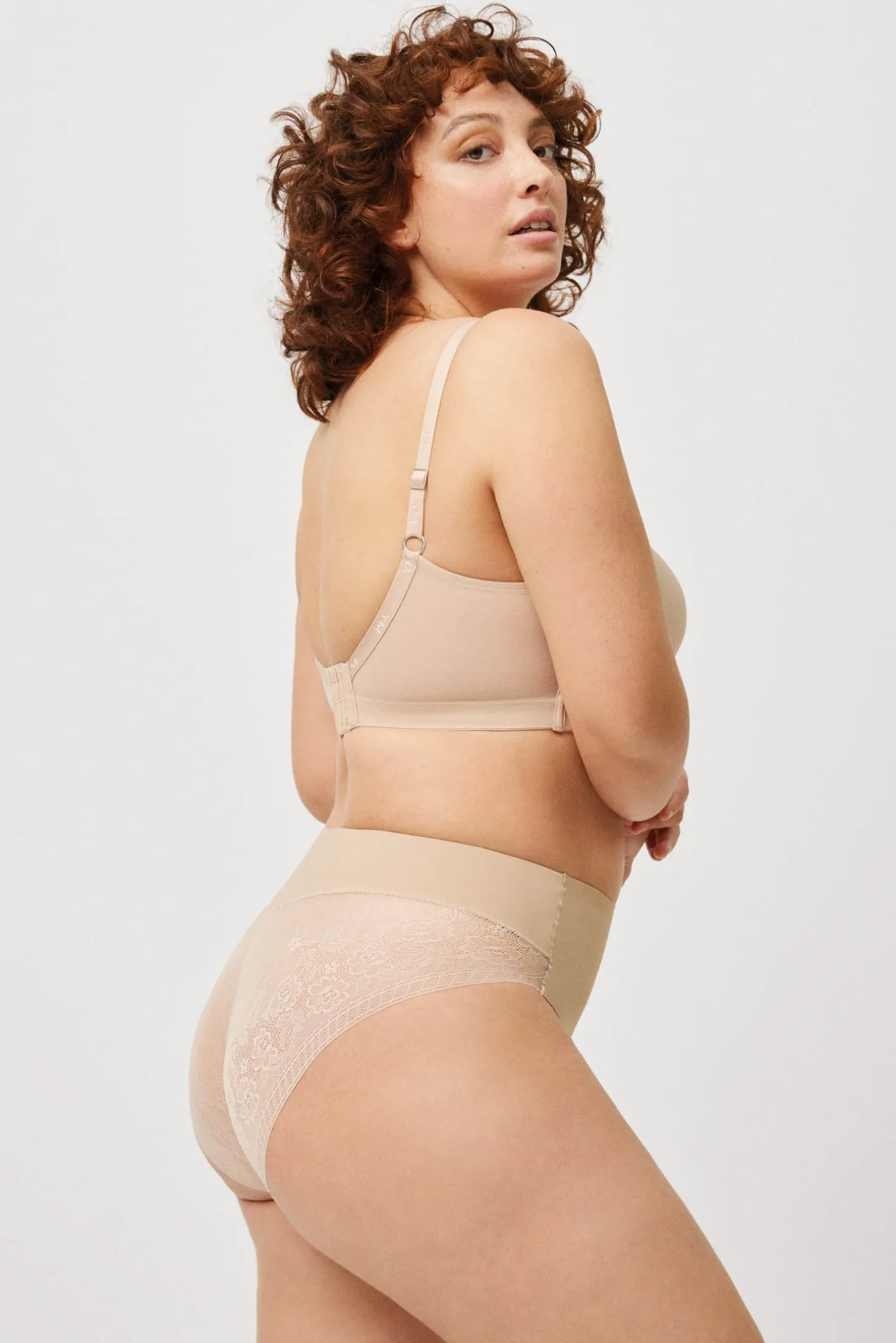 Braguita reductora encaje nude