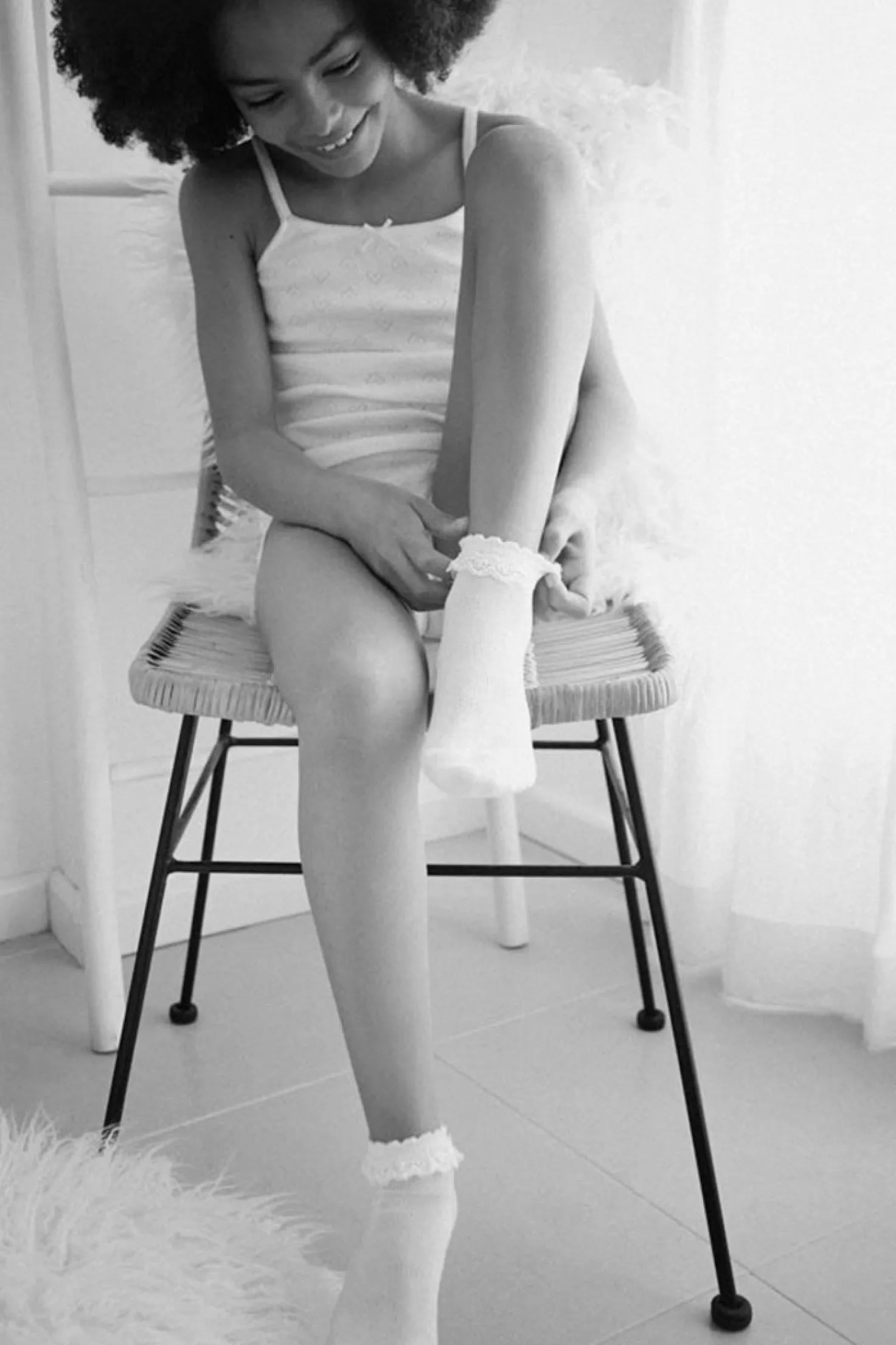 Calcetines infantiles de ceremonia con blonda blancos