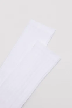 Calcetín infantil largo canalé blanco