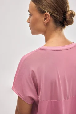 Camiseta deportiva manga corta rosa