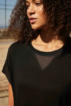 Camiseta deportiva manga corta negra