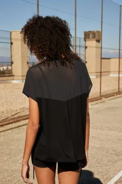 Camiseta deportiva manga corta negra