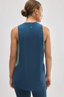 Camiseta deportiva sin mangas azul