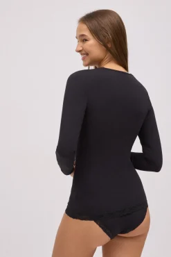 Camiseta manga larga algodón detalles escote negro