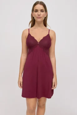 Camisón con encaje tirantes regulables granate