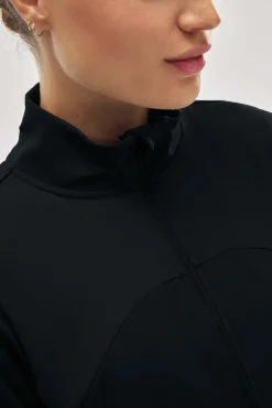 Chaqueta deportiva ajustada transpirable negro