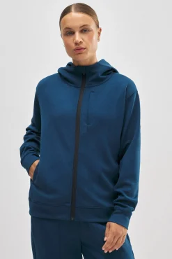 Chaqueta deportiva con capucha azul