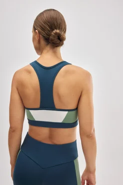 Conjunto deportivo color block azul