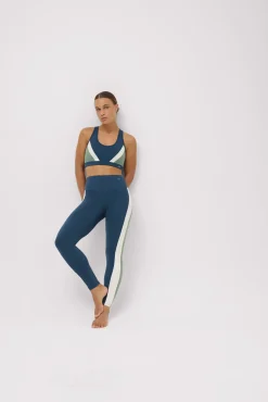 Conjunto deportivo color block azul