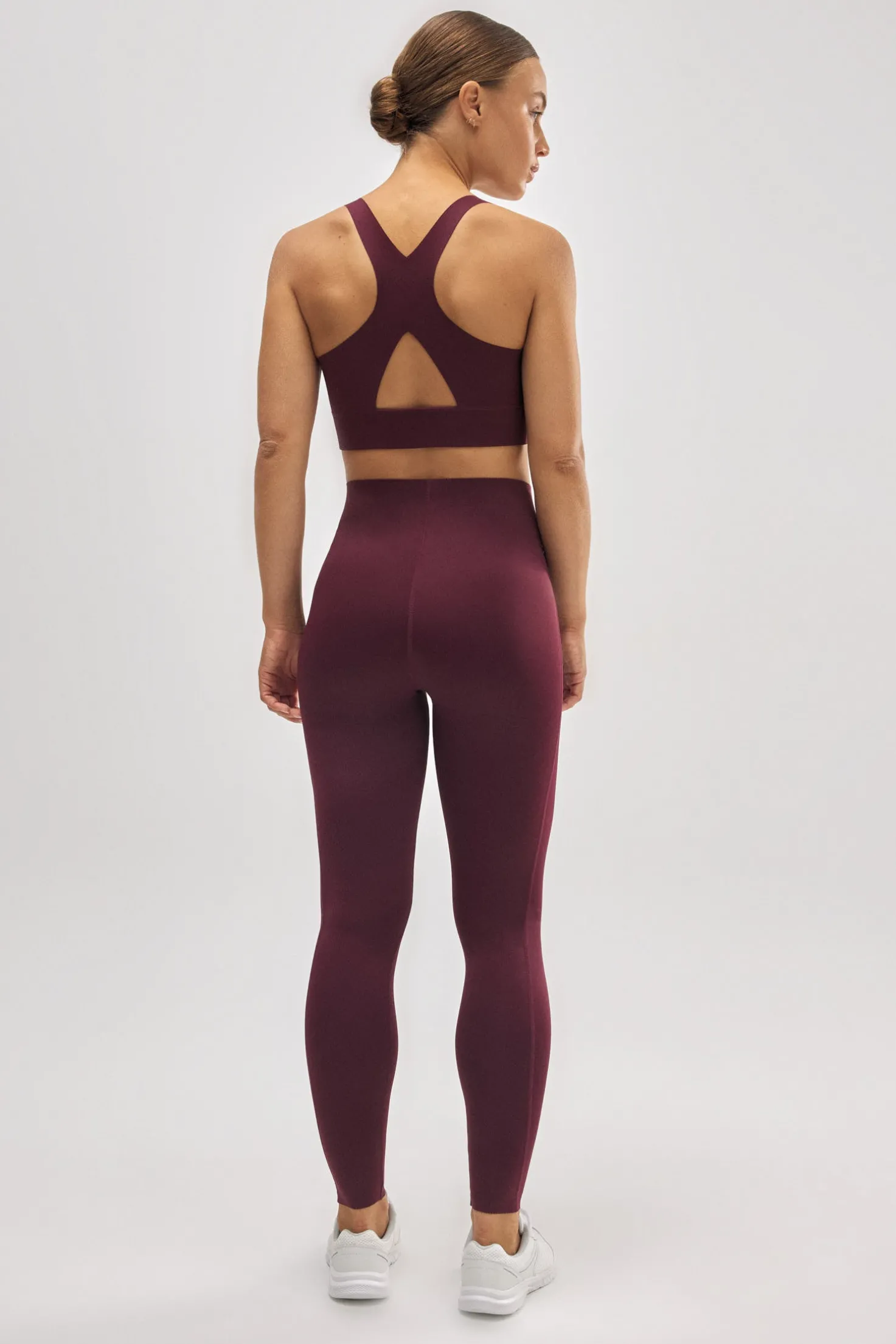 Conjunto deportivo granate vientre plano Colección compressive