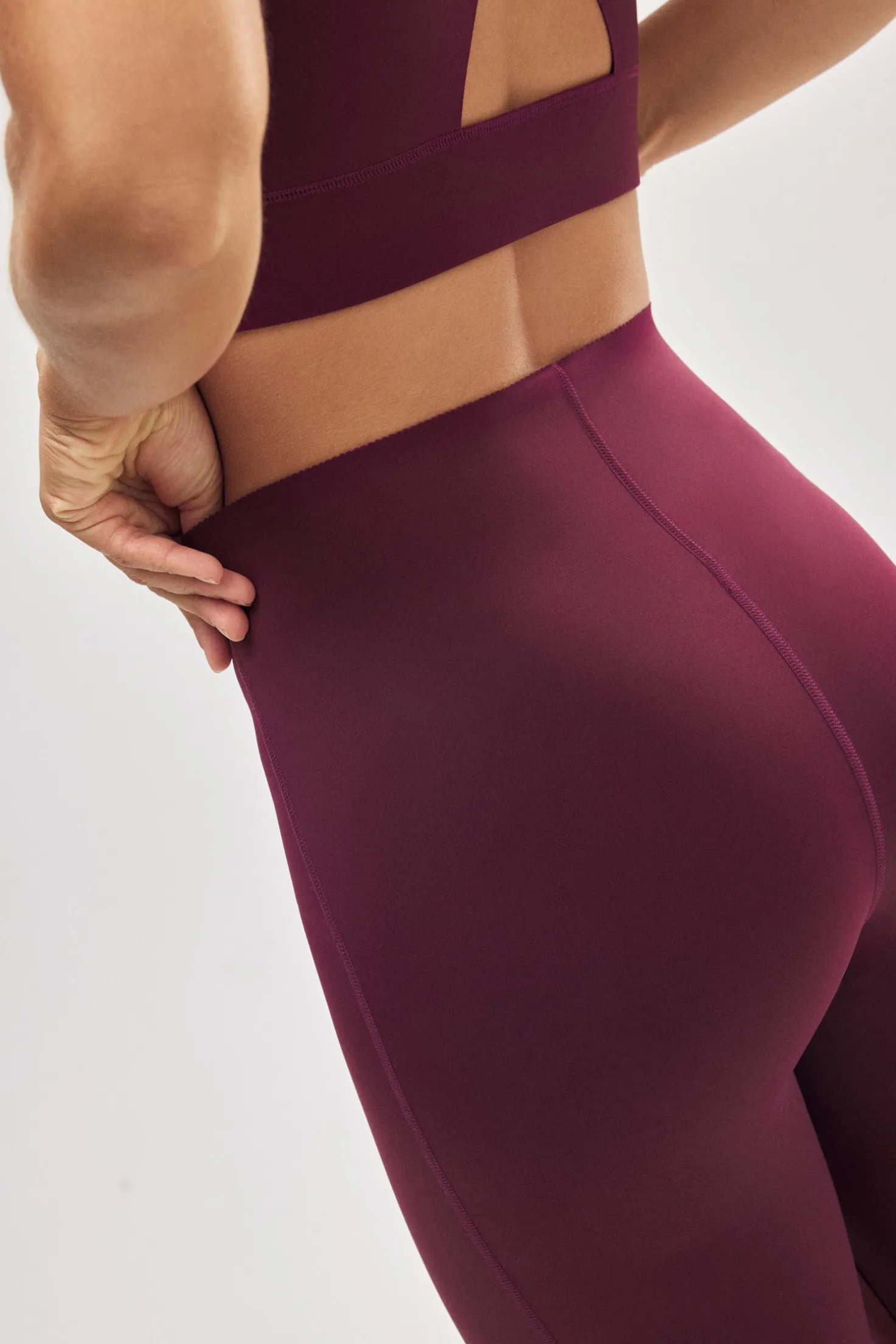 Conjunto deportivo granate vientre plano Colección compressive