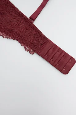 Conjunto lencero sujetador sin aro con relleno y braga midi granate