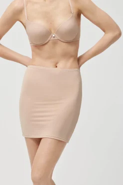 Falda combinación nude