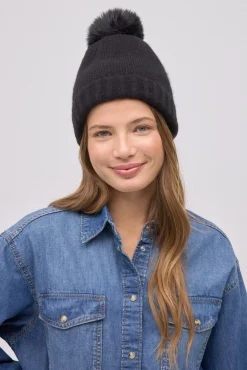 Gorro con pompón negro
