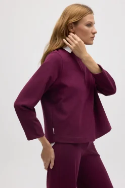 Jersey cálido cuello redondo con textura burdeos