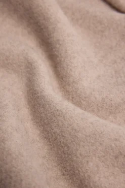 Jersey cálido estructura cuello redondo marrón