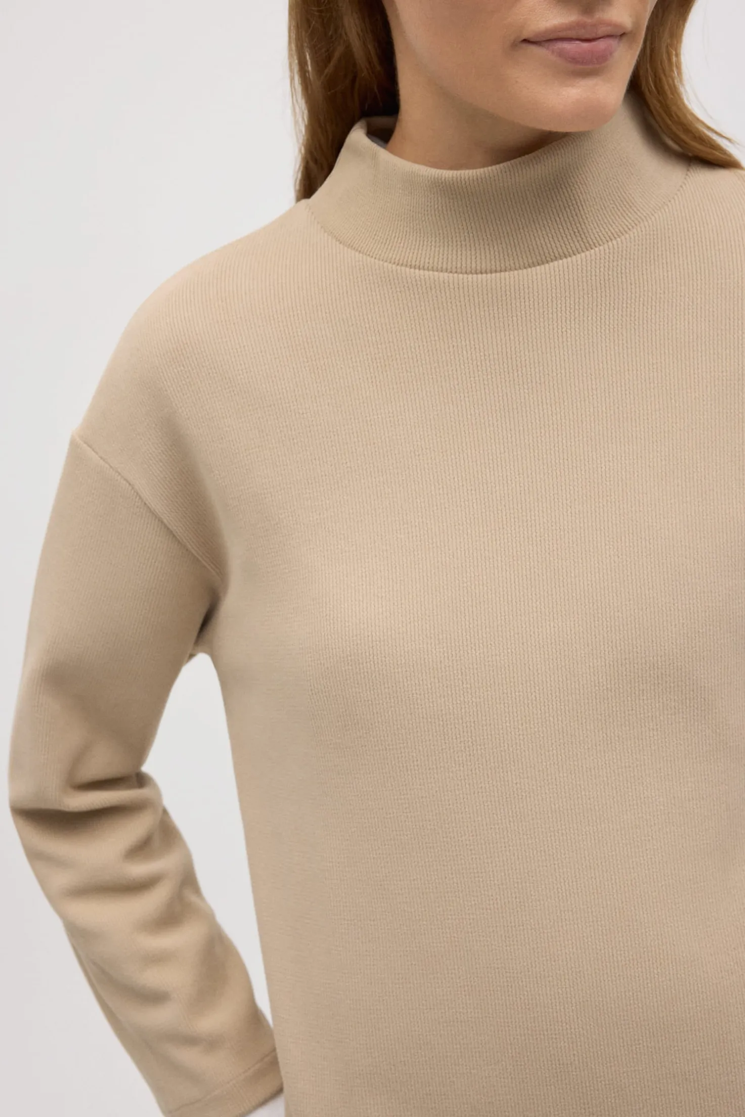 Jersey cuello perkins efecto pana beige