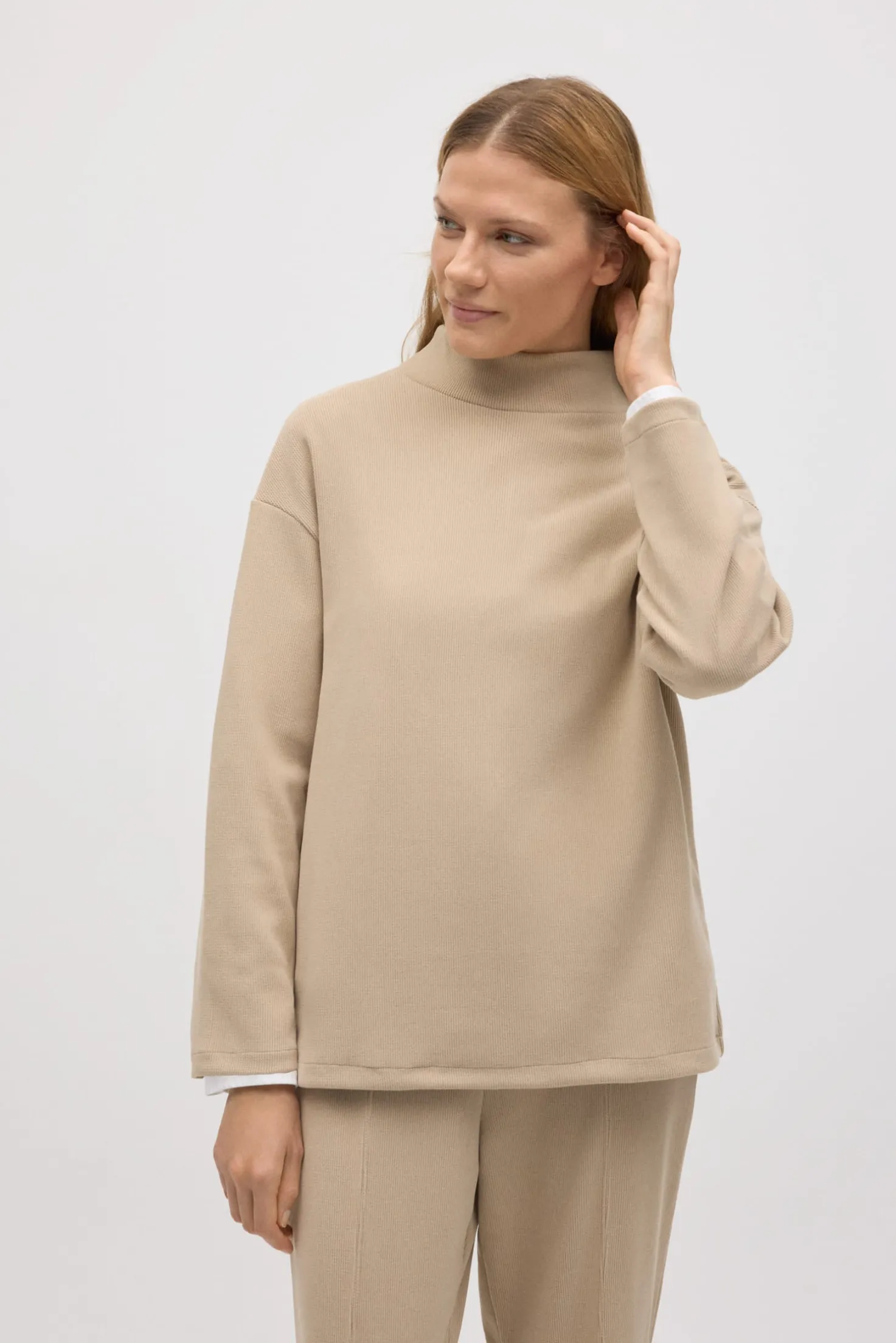 Jersey cuello perkins efecto pana beige