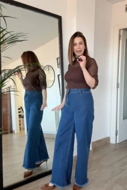 Look con pantalón wide leg marino @emidelgado79
