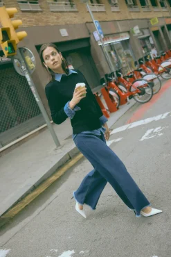 Look con pantalón wide leg marino @emidelgado79