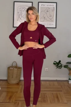 Look deportivo compressive granate @teresamora6