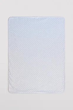 Manta de bebé topitos celeste