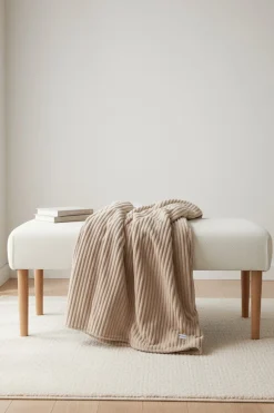 Manta pelo efecto canalé y borreguito