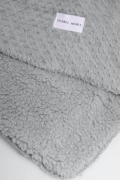 Manta pelo suave y borreguito gris